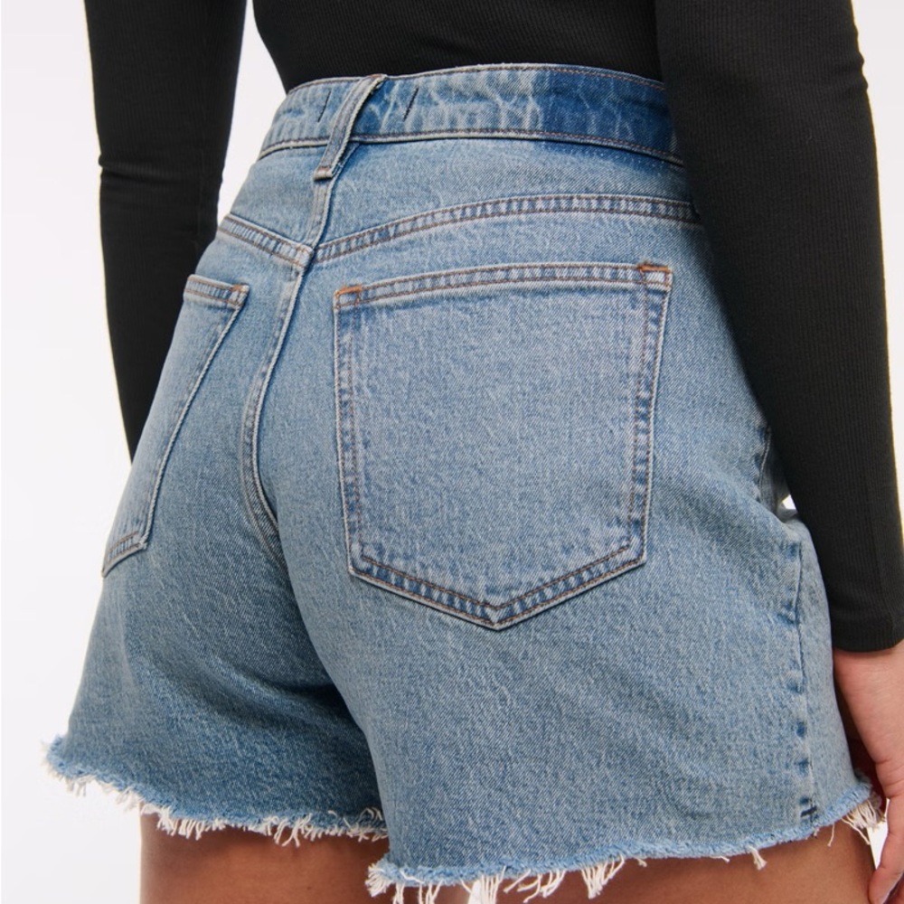Abercrombie & Fitch Jean Curve Love High Rise Dad Short - Picture 3 of 6